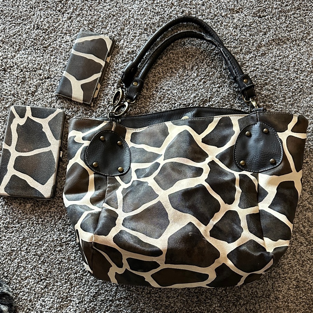 Giraffe Print Purse with Matching Wallet and Checkbook